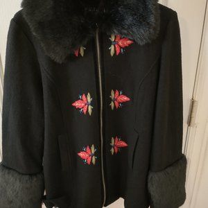 Icelandic Design Zip Sweater Black Medium Fuzzy Collar & Cuffs Wool Warm!